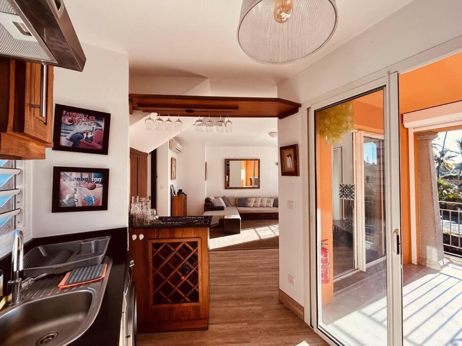 Scenic Riverfront 2 Bedroom Villa In Port Chambly Baie-du-Tombeau 외부 사진