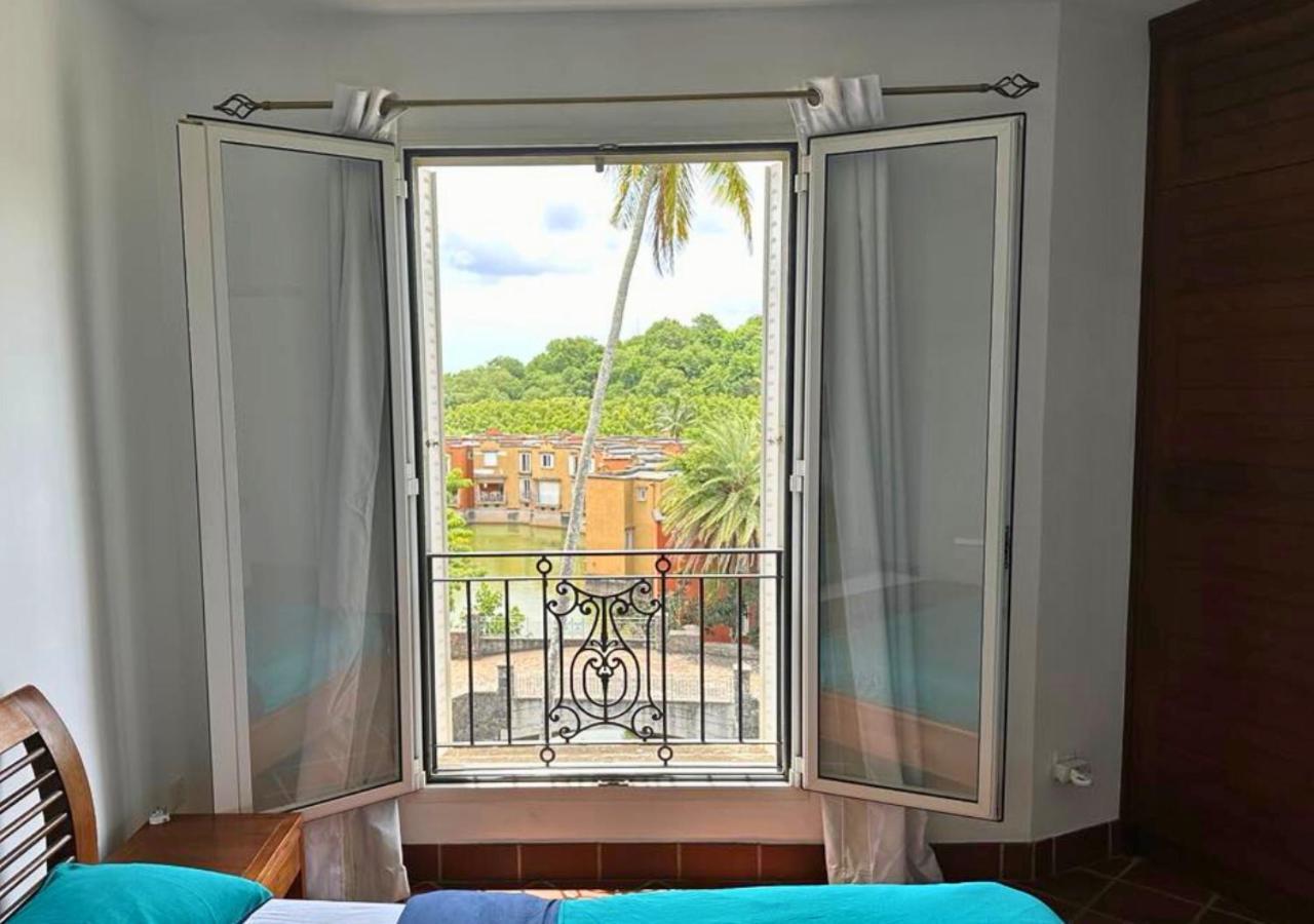 Scenic Riverfront 2 Bedroom Villa In Port Chambly Baie-du-Tombeau 외부 사진